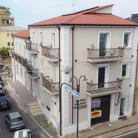 Antico Palazzo Del Corso By Dardano