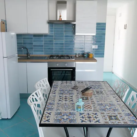 Antico Palazzo Del Corso By Dardano 미르토 크로시아