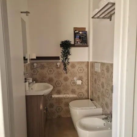 Apartmanhotel Antico Palazzo Del Corso By Dardano 3*