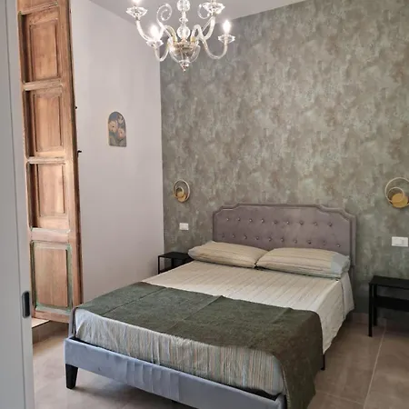 Antico Palazzo Del Corso By Dardano 아파트호텔 미르토 크로시아