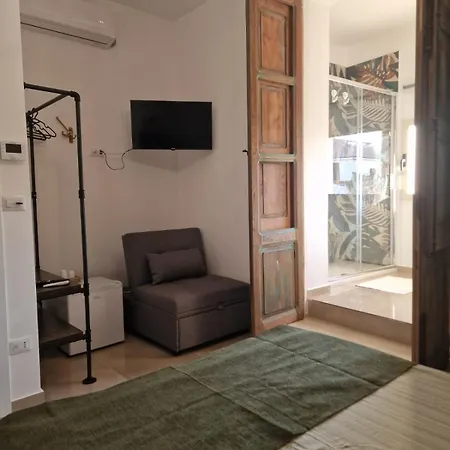Apartmanhotel Antico Palazzo Del Corso By Dardano Mirto Crosia