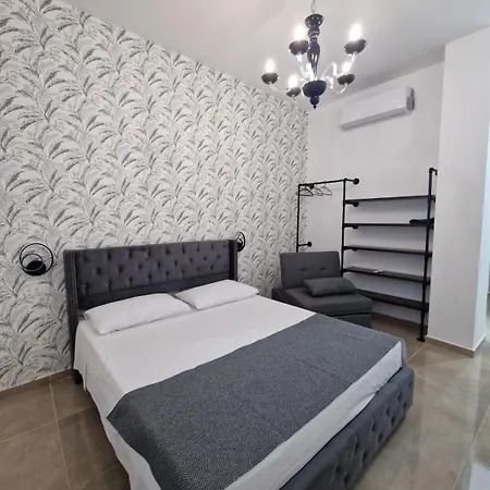 Antico Palazzo Del Corso By Dardano 3* 미르토 크로시아