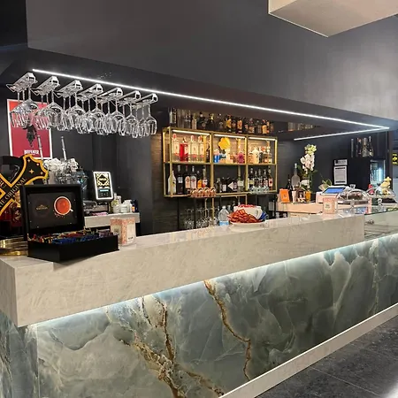Apartmanhotel Antico Palazzo Del Corso By Dardano 3*