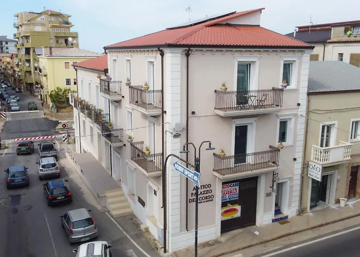 Antico Palazzo Del Corso By Dardano