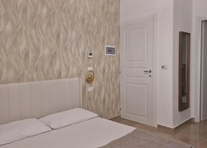 Antico Palazzo Del Corso By Dardano 3* מירטו קרוזיה