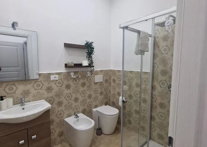 Antico Palazzo Del Corso By Dardano מלון דירות מירטו קרוזיה