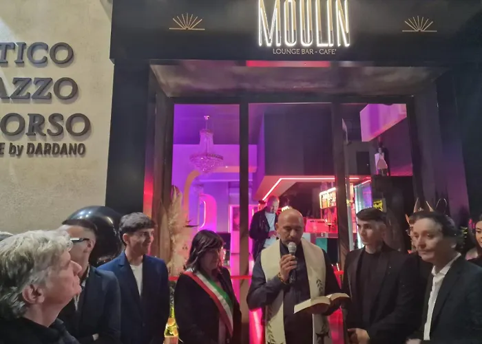 מלון דירות Antico Palazzo Del Corso By Dardano מירטו קרוזיה