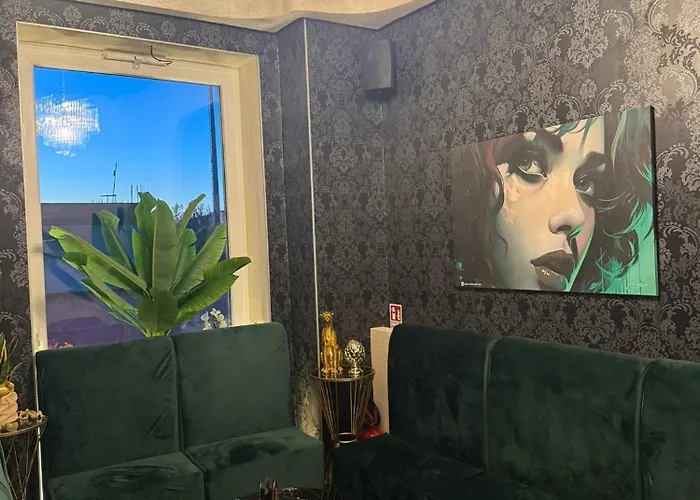 Antico Palazzo Del Corso By Dardano